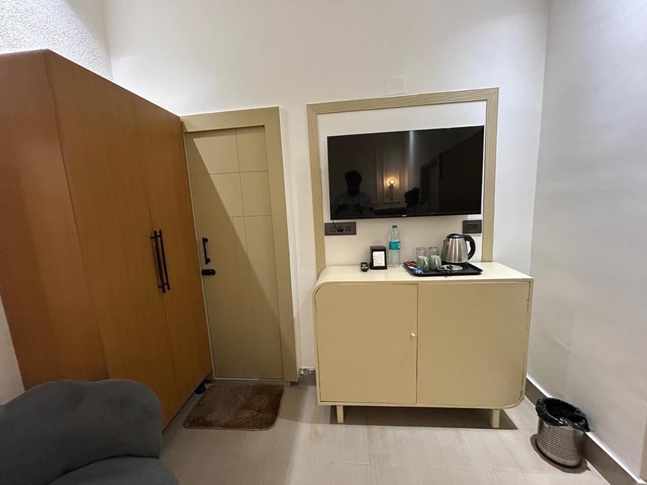 Divine Hotel Karnāl Εξωτερικό φωτογραφία