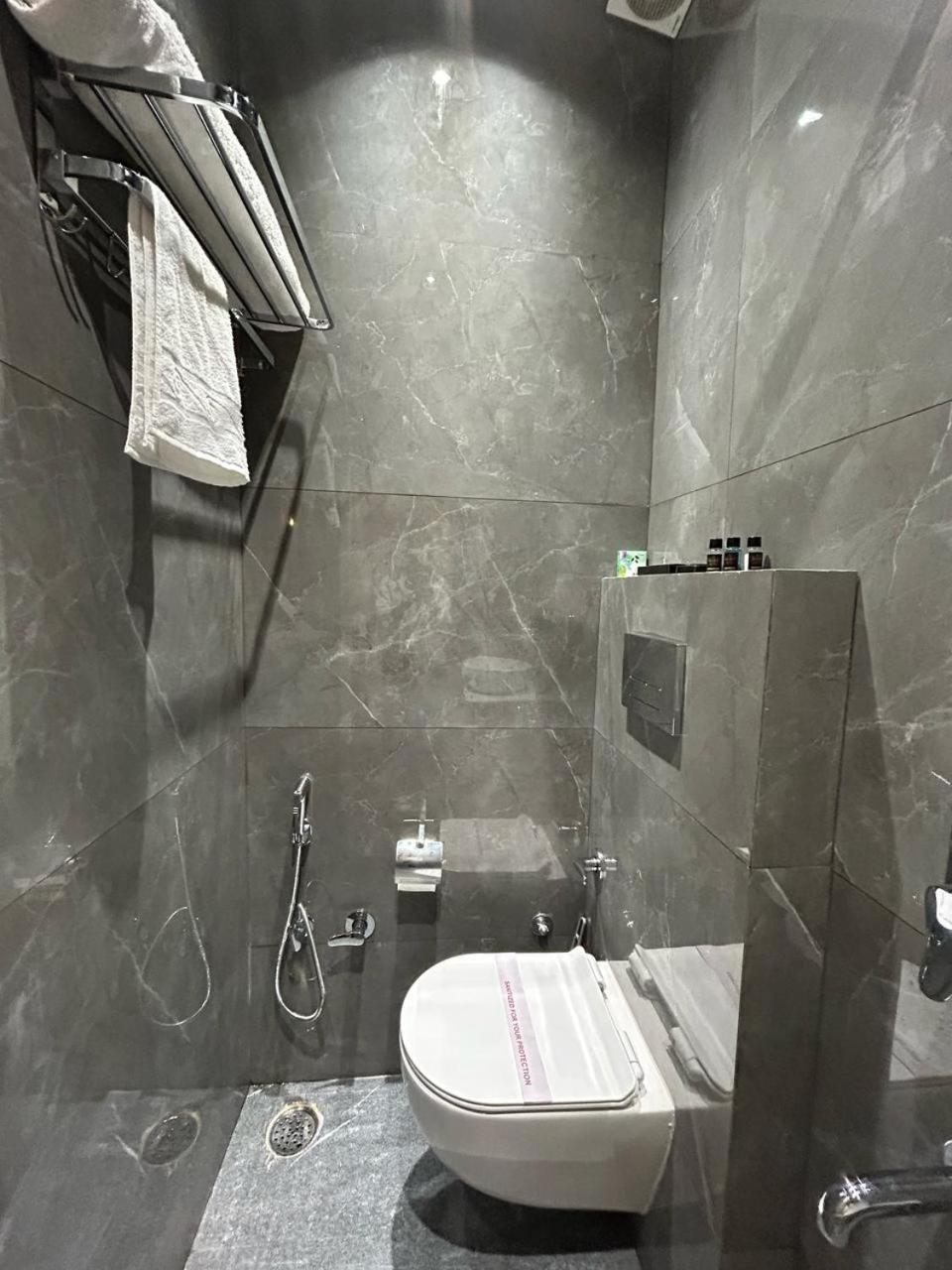 Divine Hotel Karnāl Εξωτερικό φωτογραφία