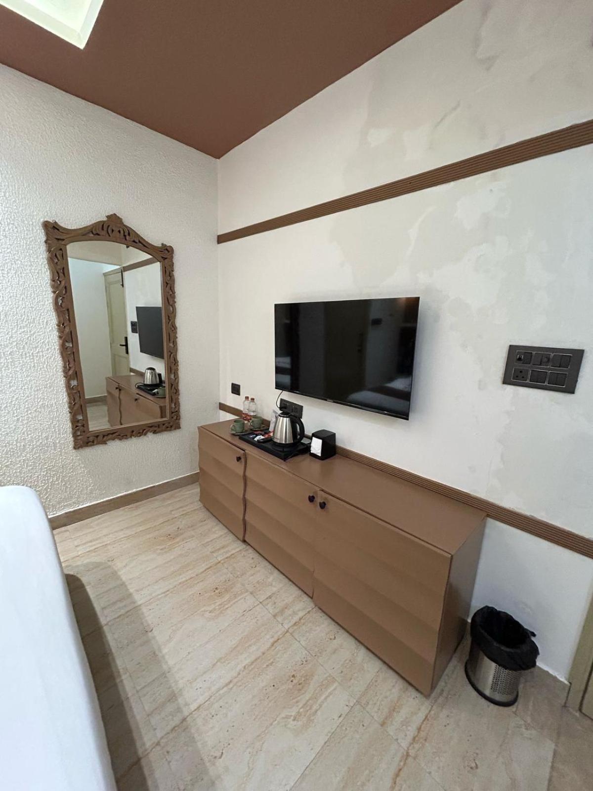 Divine Hotel Karnāl Εξωτερικό φωτογραφία