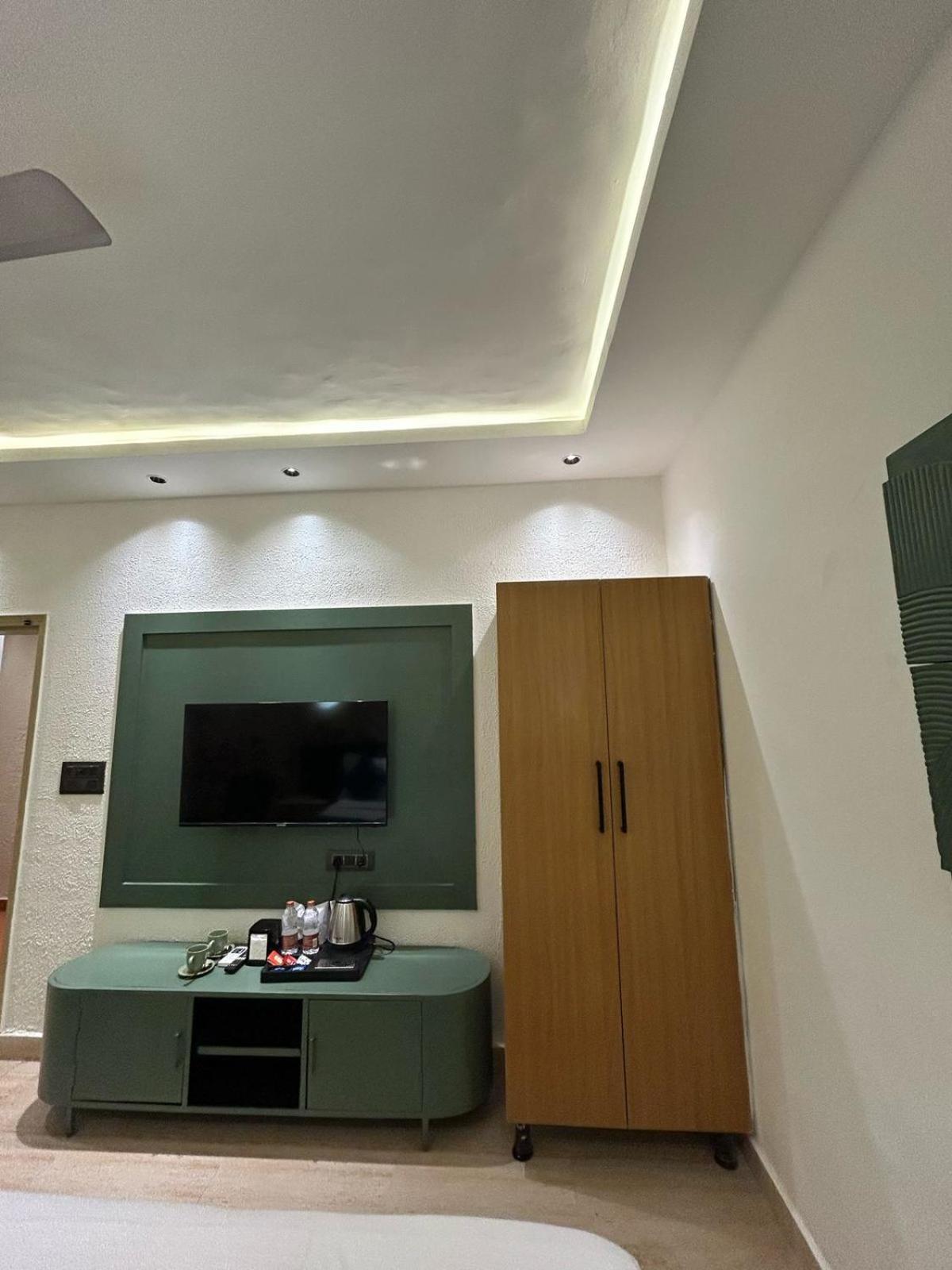 Divine Hotel Karnāl Εξωτερικό φωτογραφία