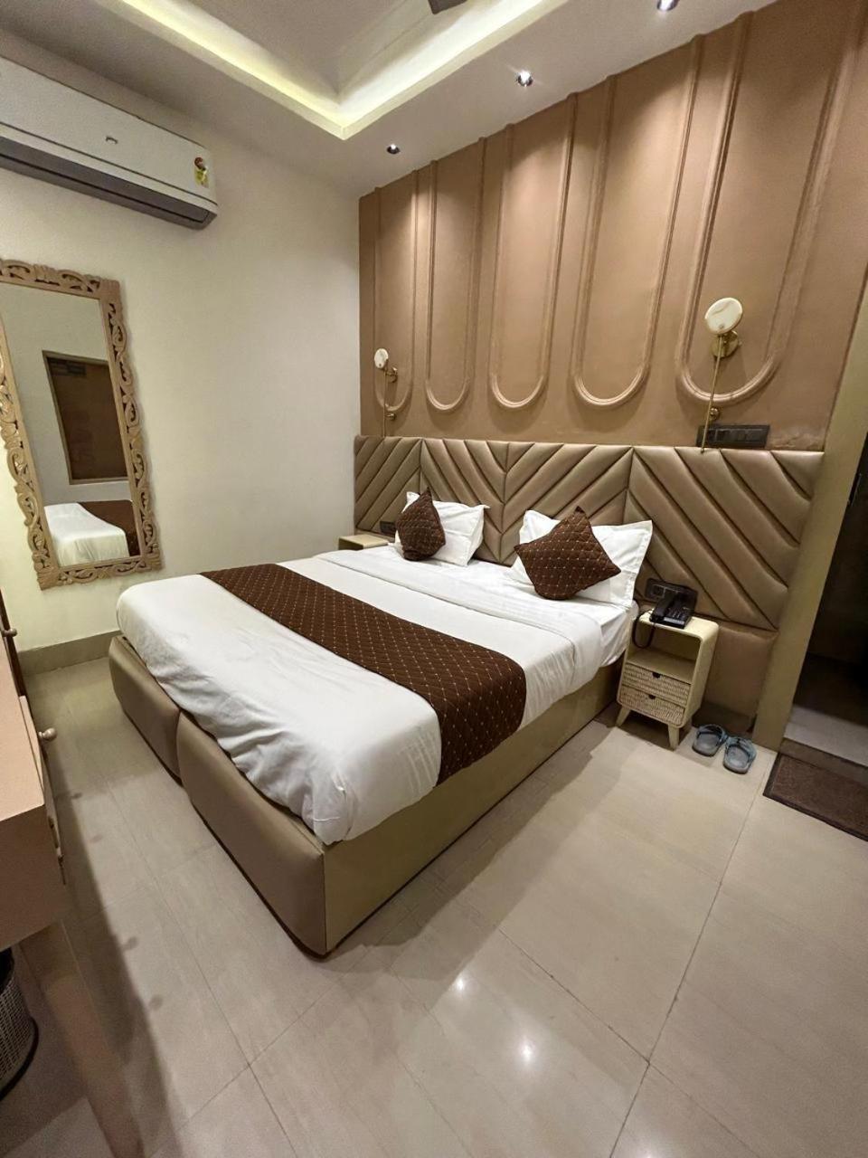 Divine Hotel Karnāl Εξωτερικό φωτογραφία